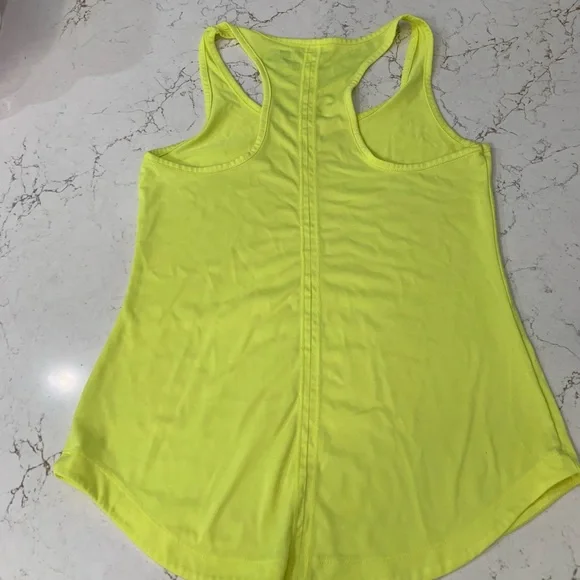 🟣 Layer 8 Performance Razor Back Top - Picture 2 of 4